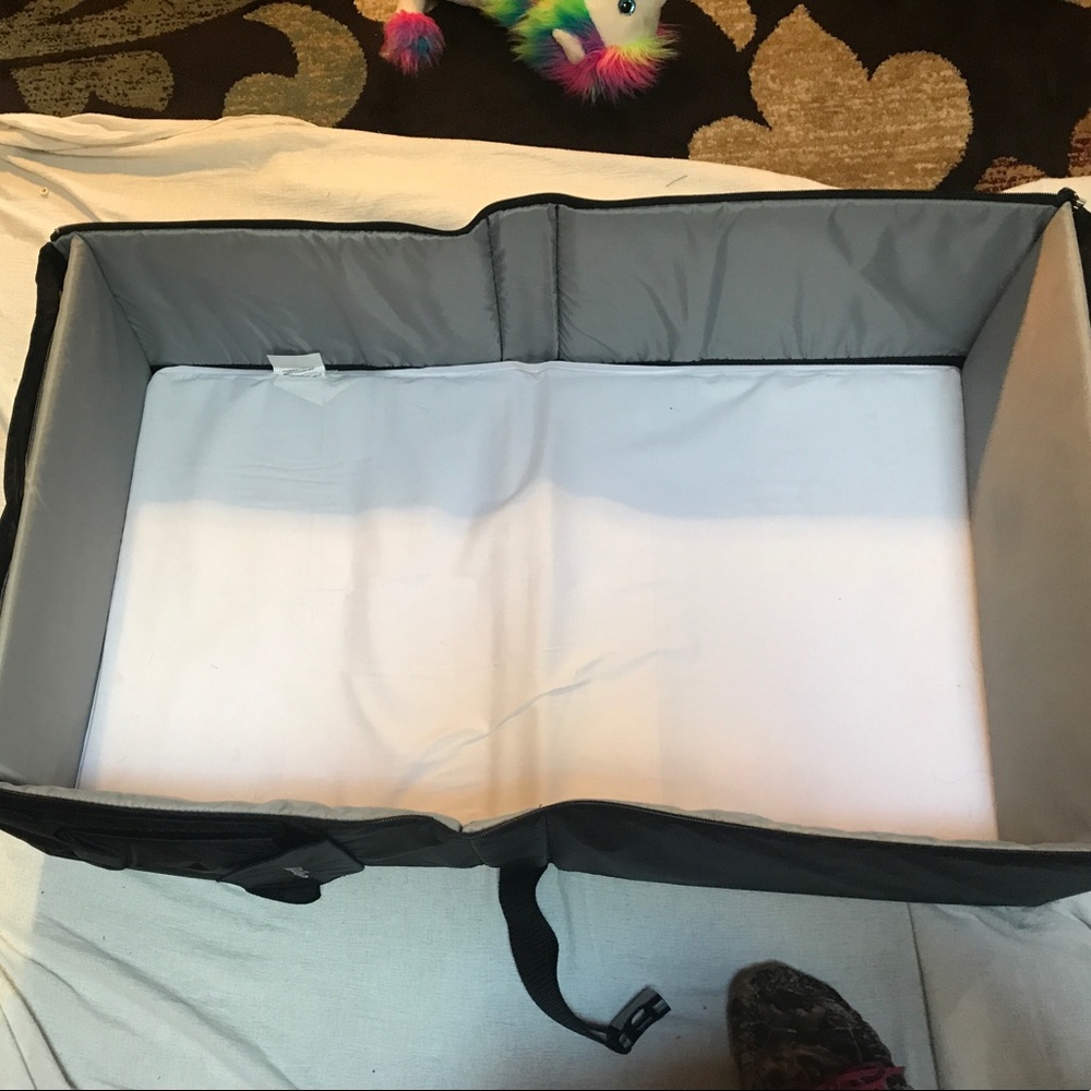 Infant travel bed