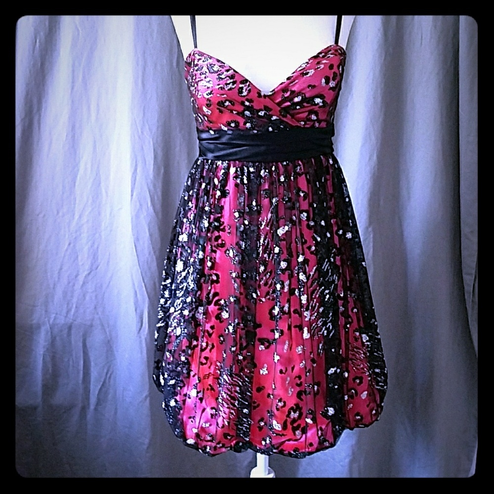 Morgan & Co. - Homecoming, Prom, Evening dress