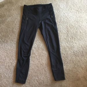 Lululemon-Black-7/8 Leggings-Mesh Detail