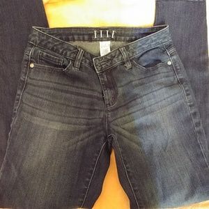 Elle jeans