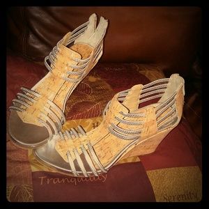 Donald J. Pliner Wedges