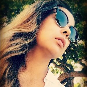 Meet your Posher, Nidia