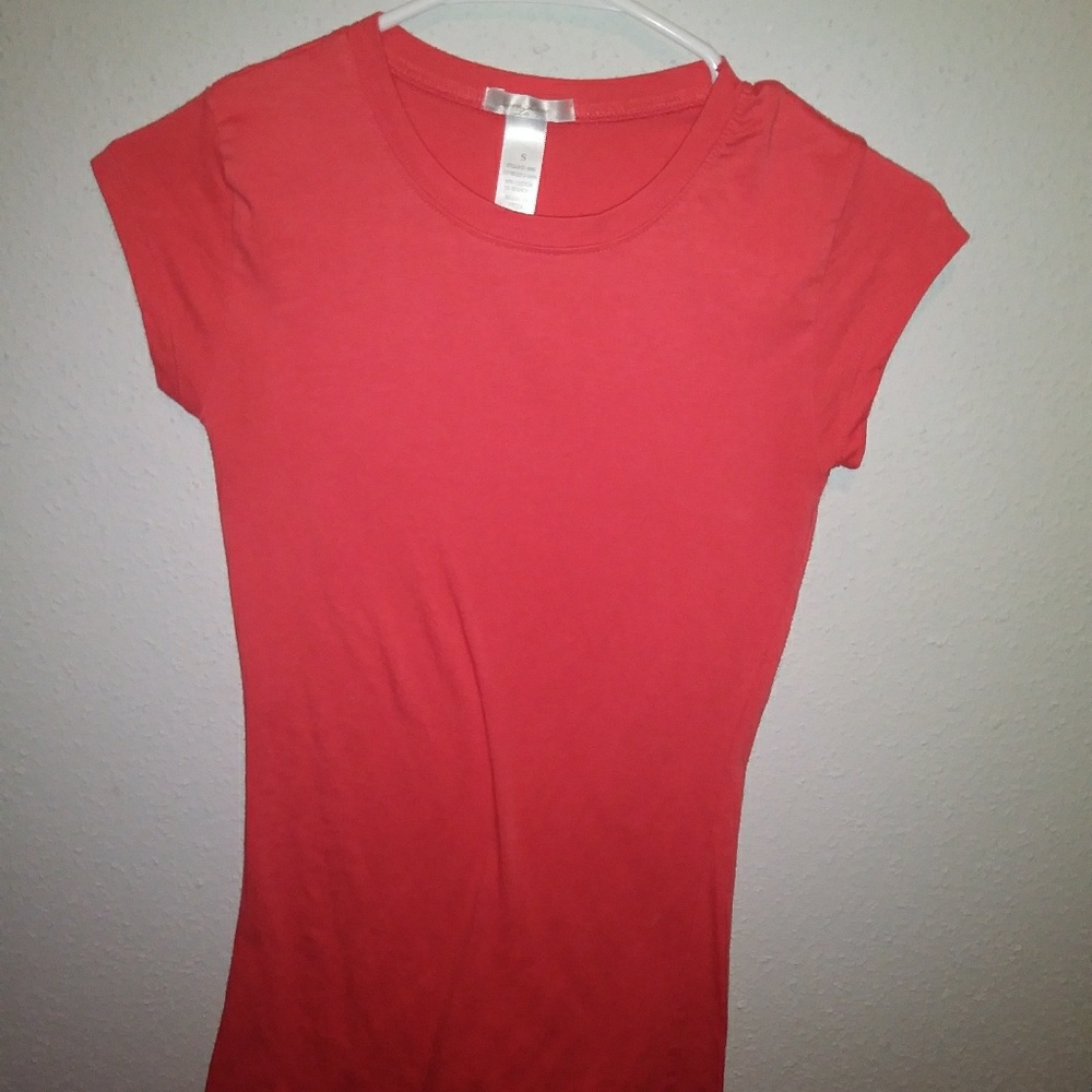 Womens short sleeve tee