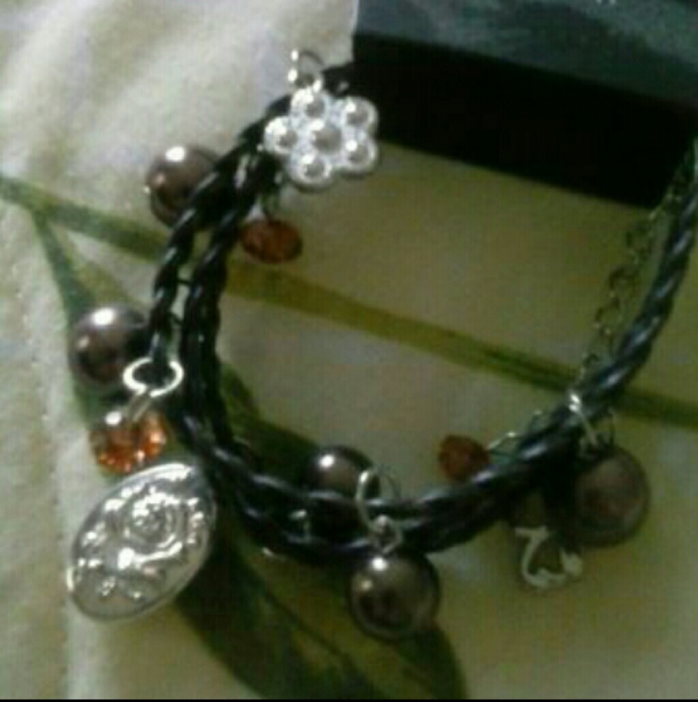 Leather bracelet