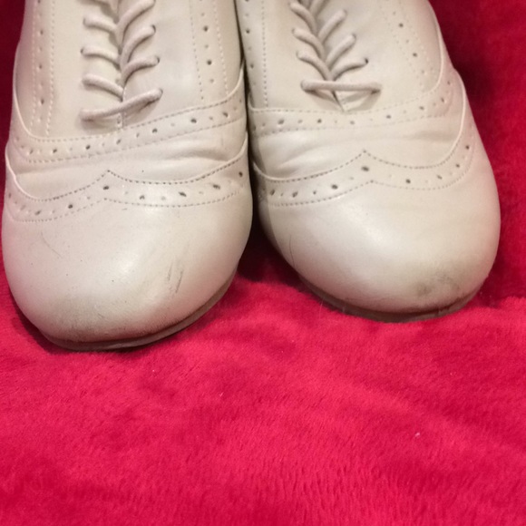 Shoes - Picture 4 of 4