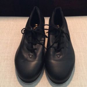 Tap shoes