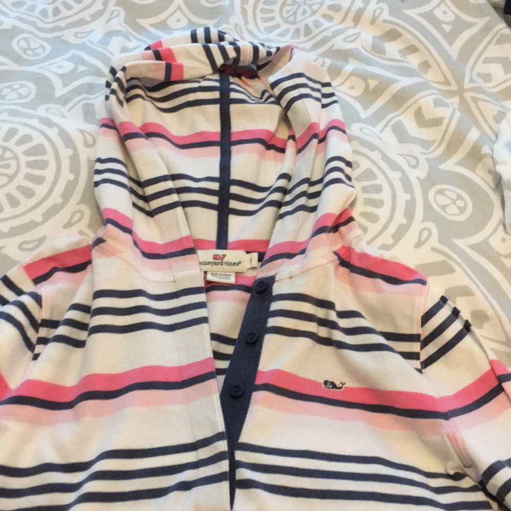 Vineyard Vines light weight hoodie
