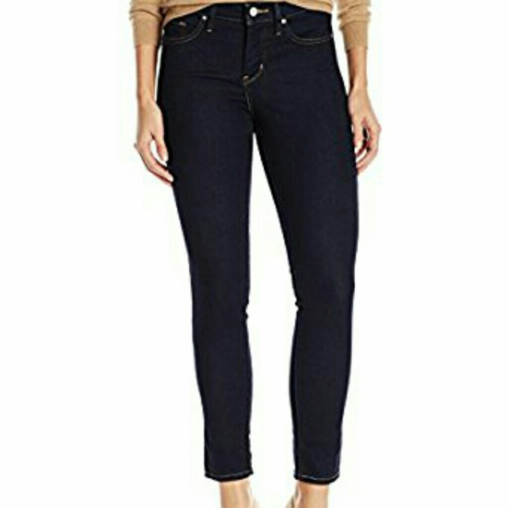 Levis dark wash jeans