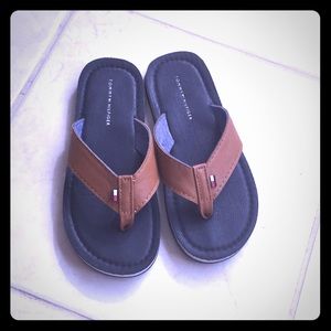 Tommy Hilfiger Boys Flip Flop Size 13 - GUC
