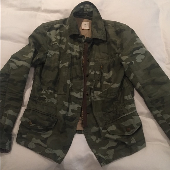 gap camouflage jacket