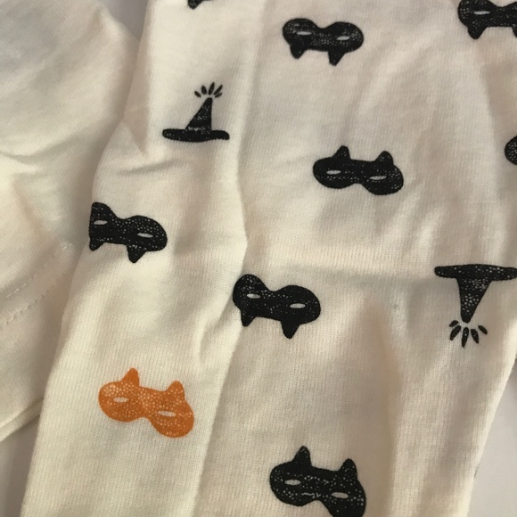 🎉SOLD🎉NWT! Old Navy Halloween pajamas - Picture 4 of 5