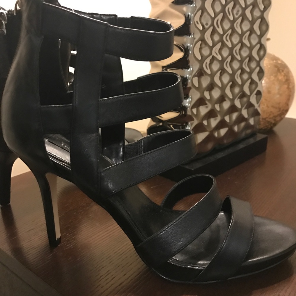 NWOT WHBM Strapped Black Leather Heels