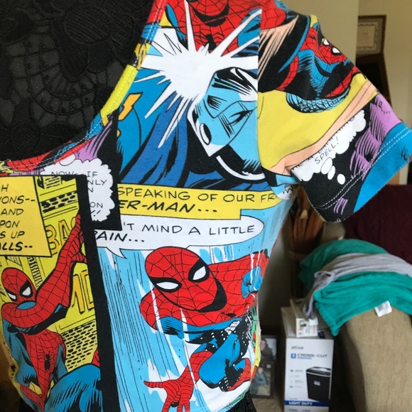SPIDER MAN MARVEL COMICS CROP TOP COMIC STRIP - Picture 3 of 7