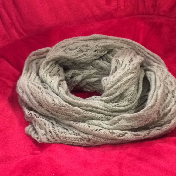 Circle scarf - Picture 2 of 2