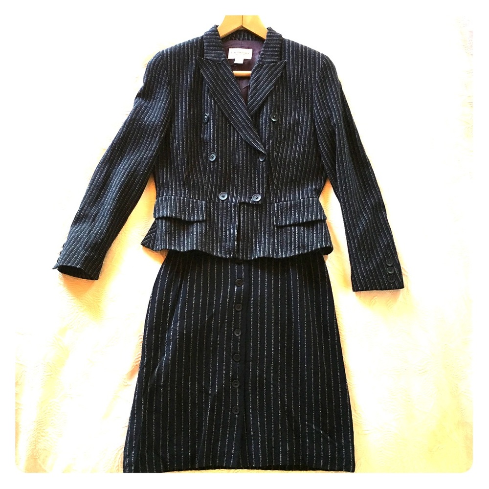 Emanuel by Emanuel Ungaro women's suit. 38