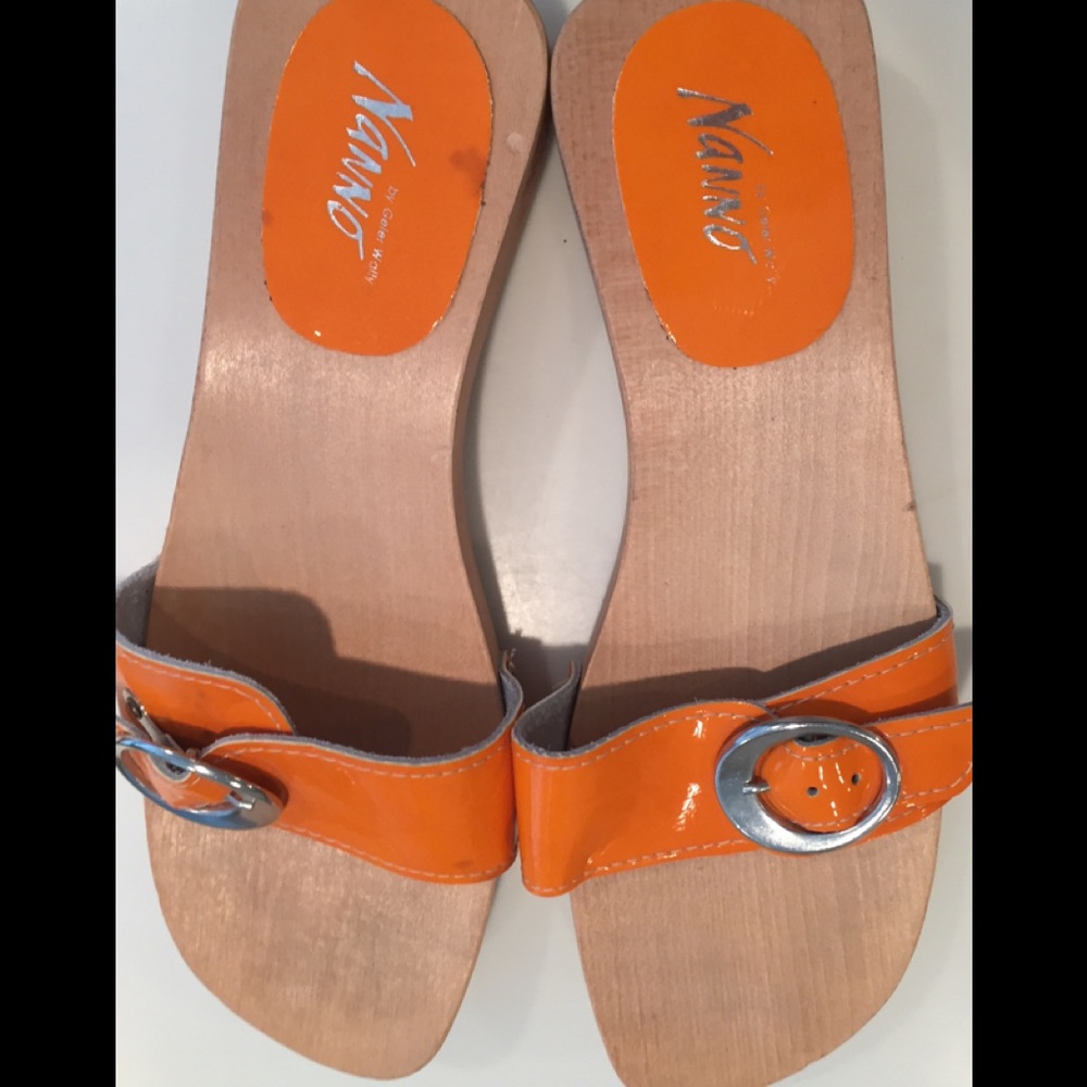 Mango wooden orange patent leather sandals