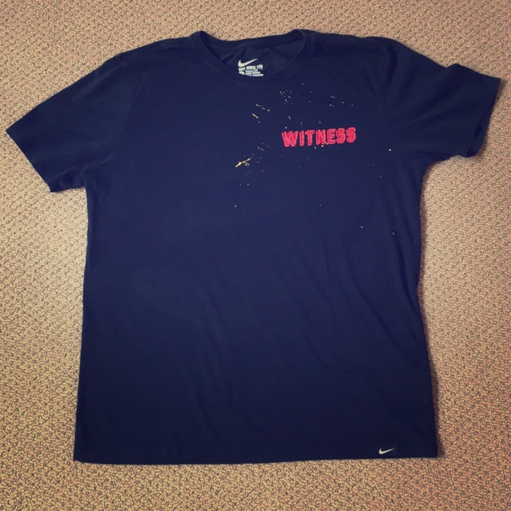The Nike Tee. 95% left. Good design!