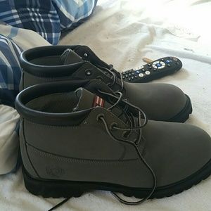 Brand new pair of phatfarm boots size 9