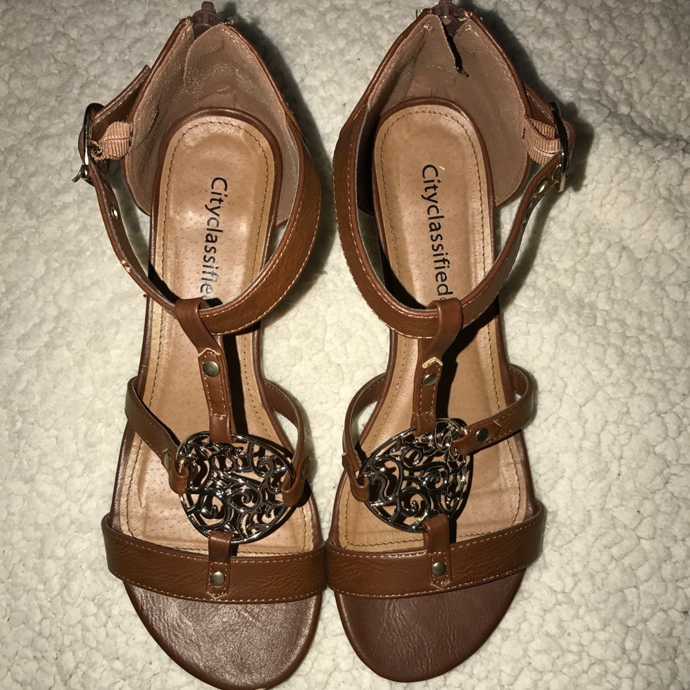 Brown wedges