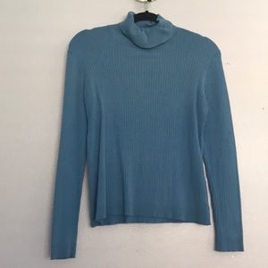 Vintage blue turtle neck