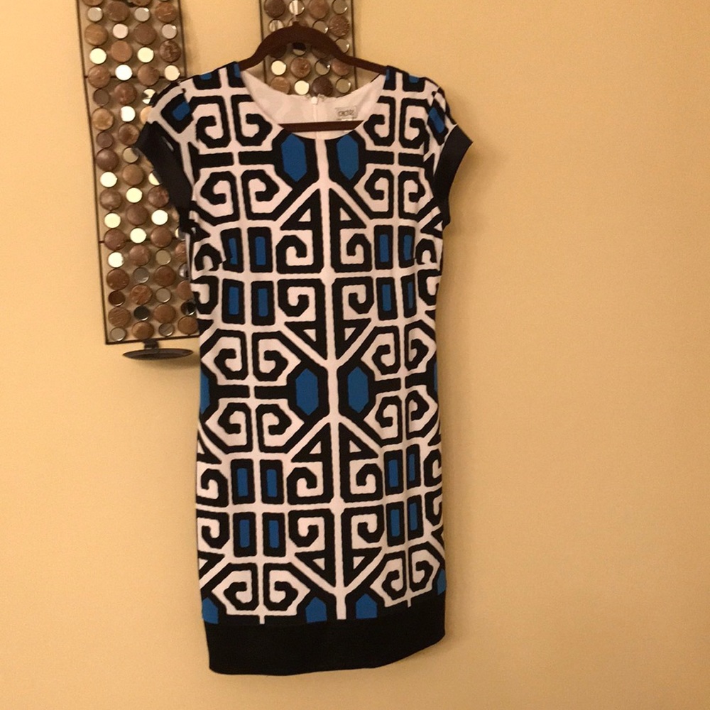 Cache straight line sleeveless dress