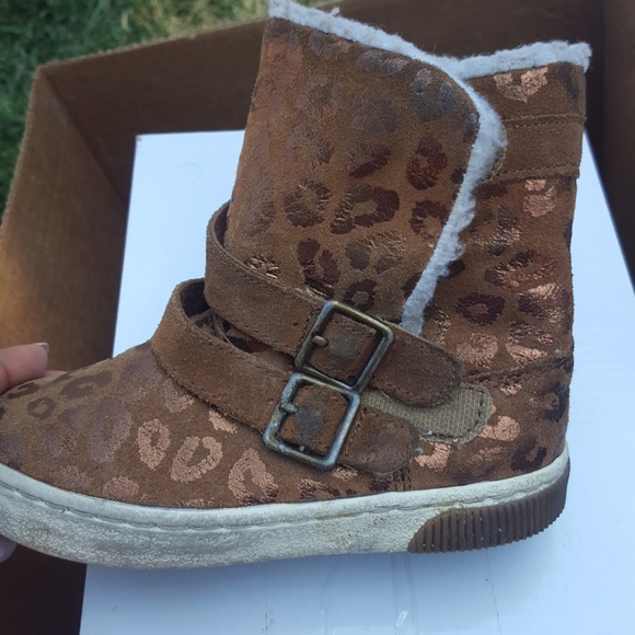 Boots - Picture 2 of 4