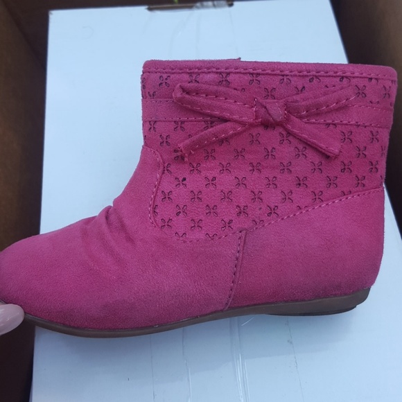 Boots - Picture 3 of 4