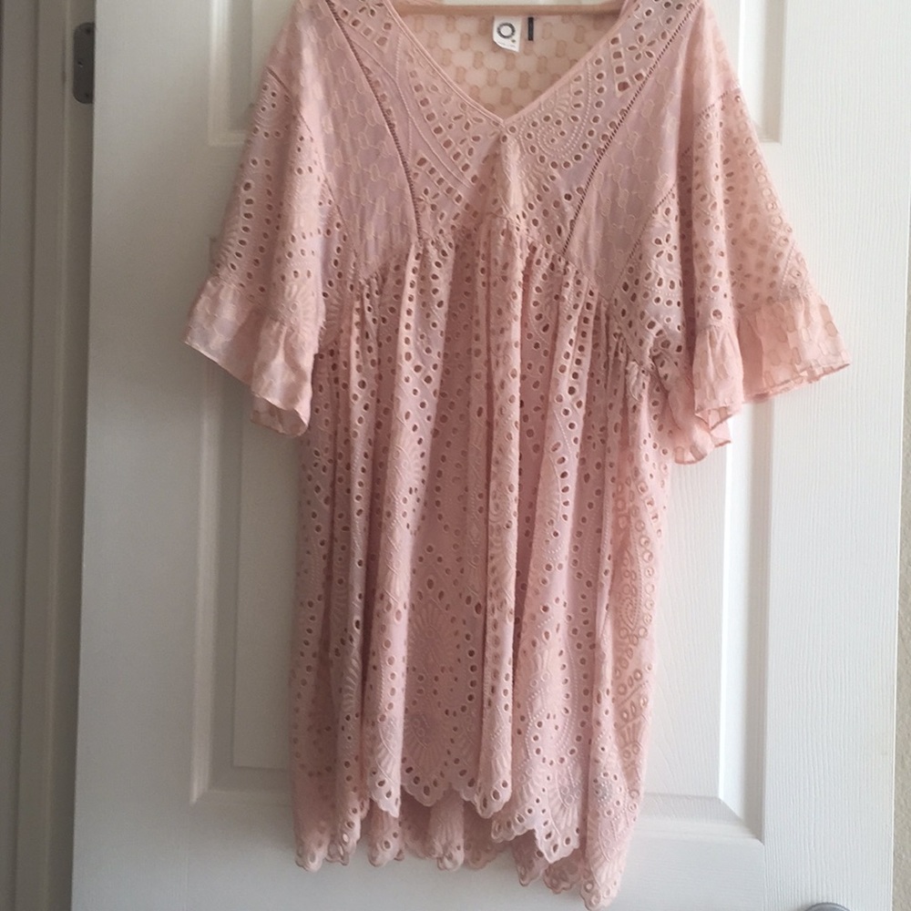 Peach Eyelet Anthropologie Dress (Size 6)
