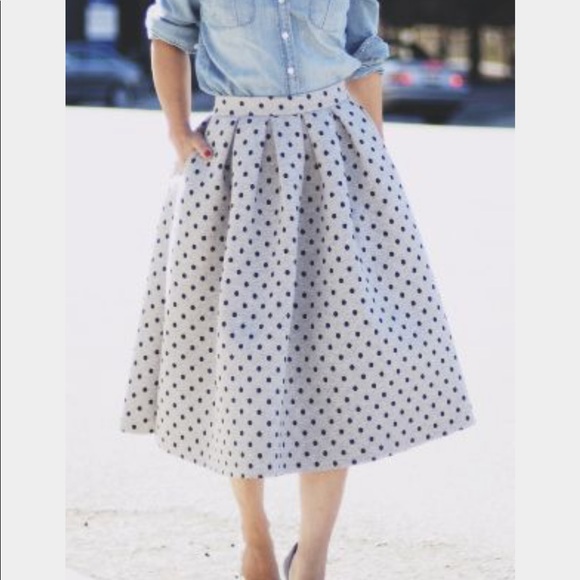 H&M Dresses & Skirts - Polka Dot Midi Skirt