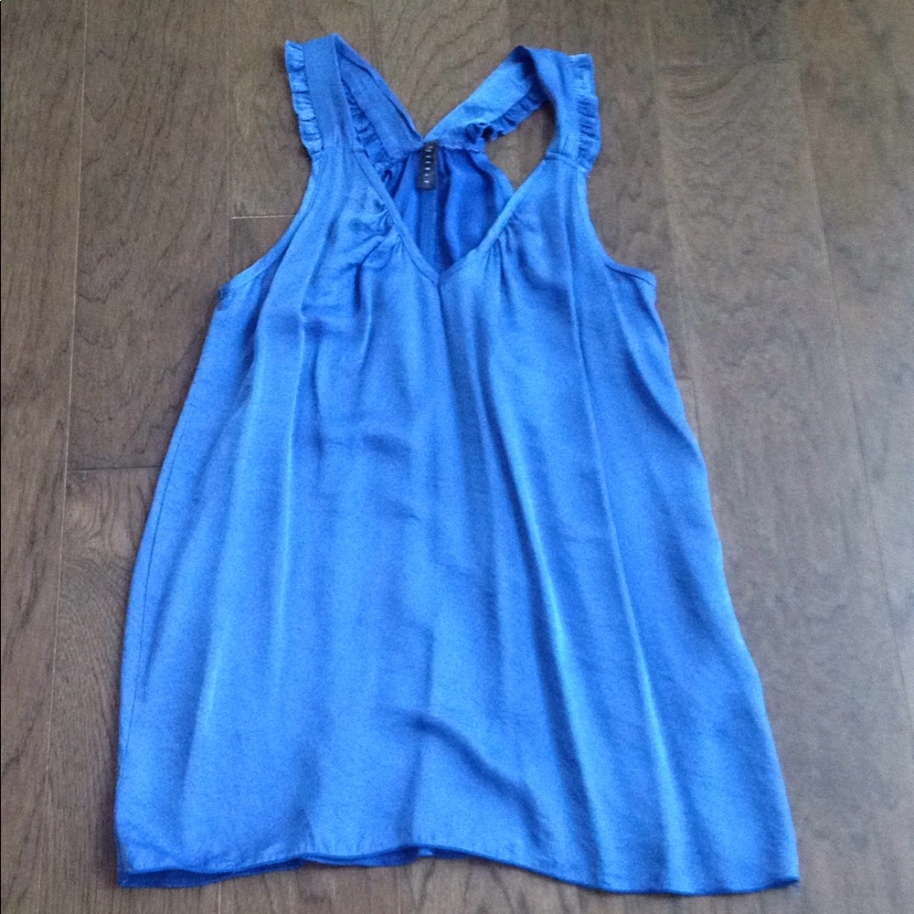 Silky - type material top