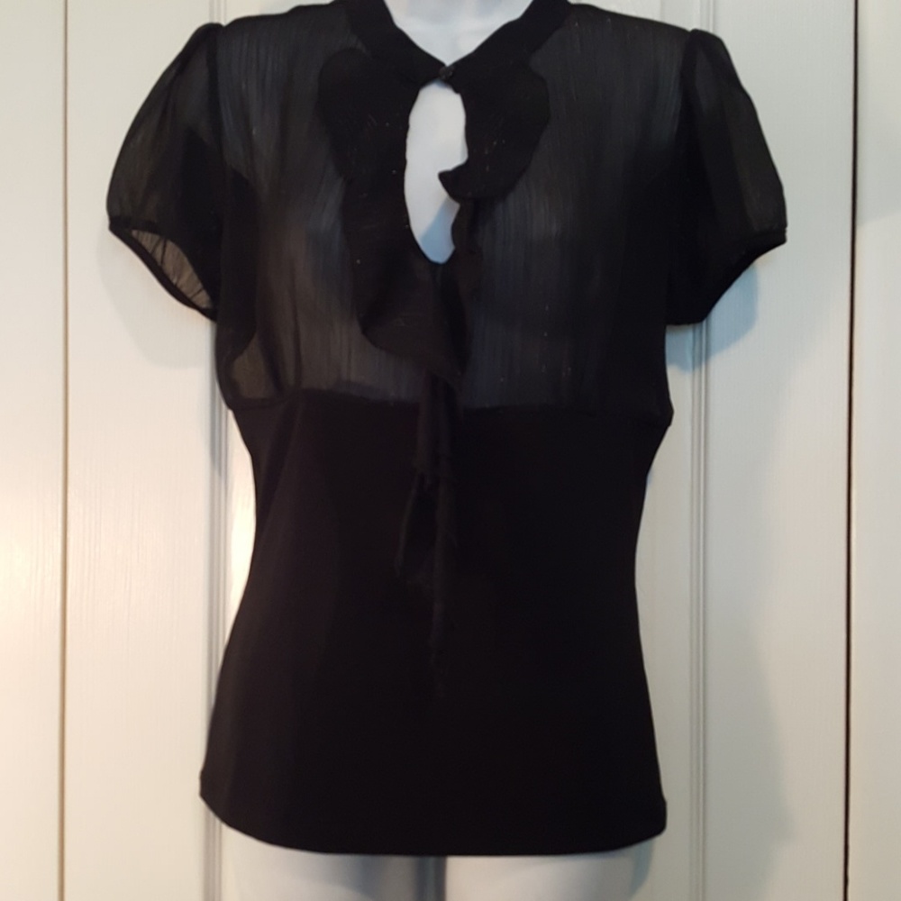 BLACK BLOUSE.