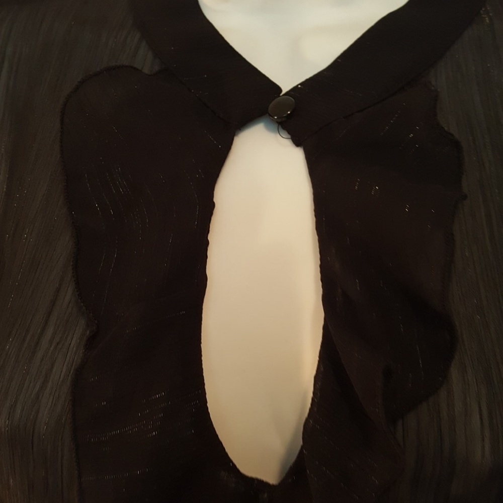 BLACK BLOUSE. - Picture 3 of 7