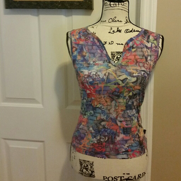 XOXO  Jeans Graffiti Top - Medium - Picture 1 of 4