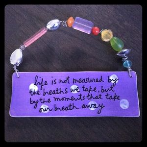 An inspirational sign/wall decor