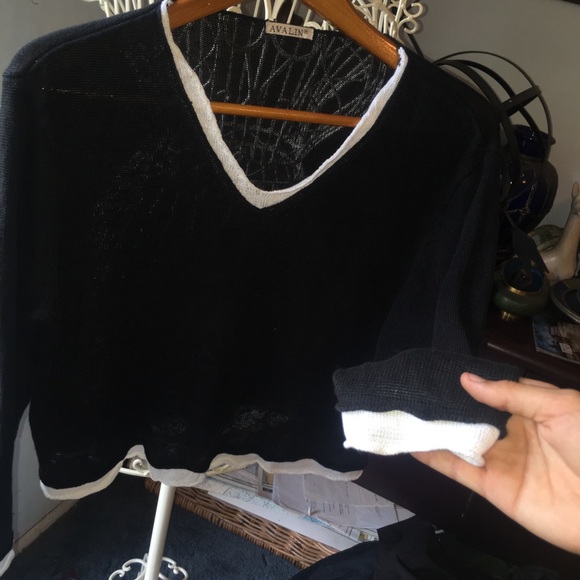 Avalin knitted women's top. Size - Picture 6 of 6