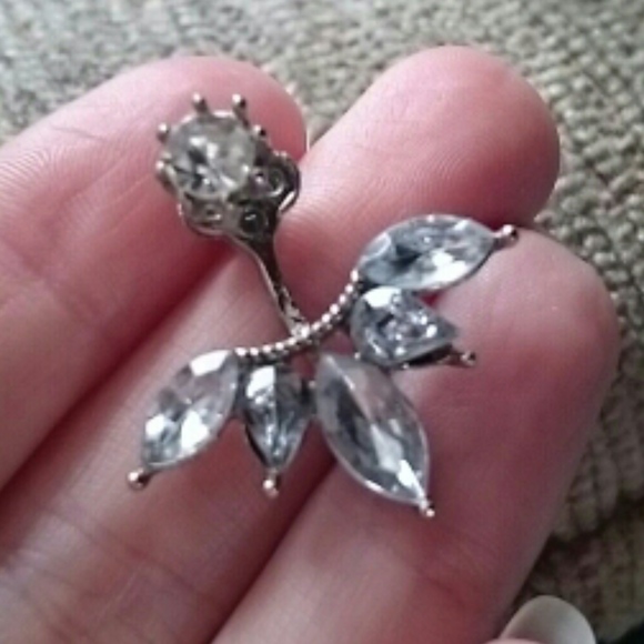 Cuff Clip Leaf Statement Stud Earring - Picture 5 of 7