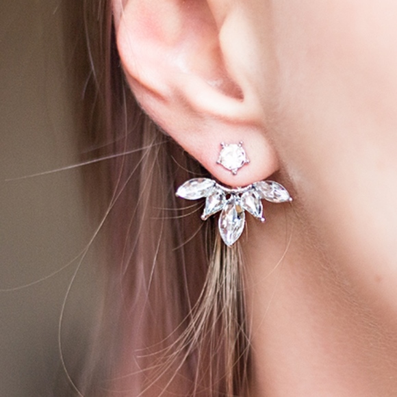Cuff Clip Leaf Statement Stud Earring - Picture 4 of 7