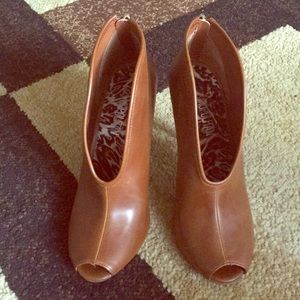 Brown open-toe heels. Never worn before.