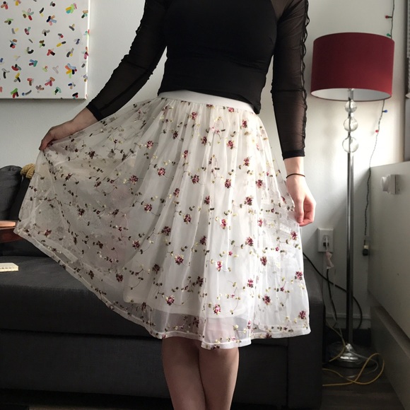 Forever 21 Dresses & Skirts - Flower Midi Skirt