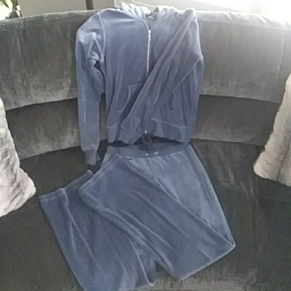 Velour track suit - Picture 1 of 1