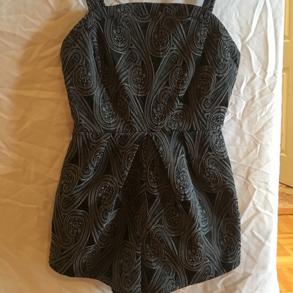 🚫 sold 🚫Tobi romper - Picture 2 of 8