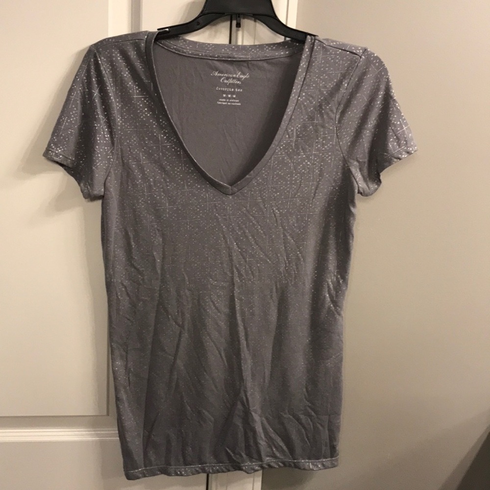 AE gray tee