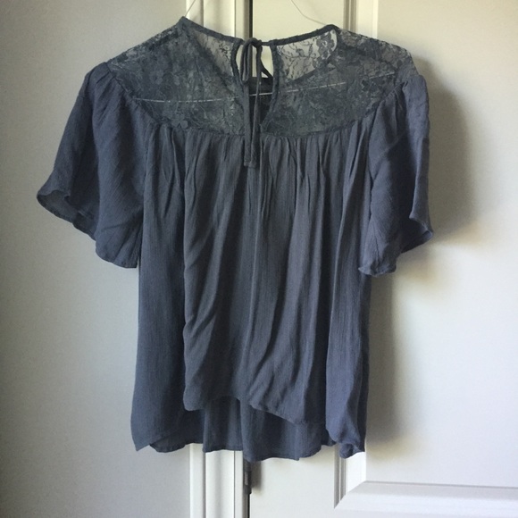 NWT lace shirt sleeve shirt - Picture 4 of 6