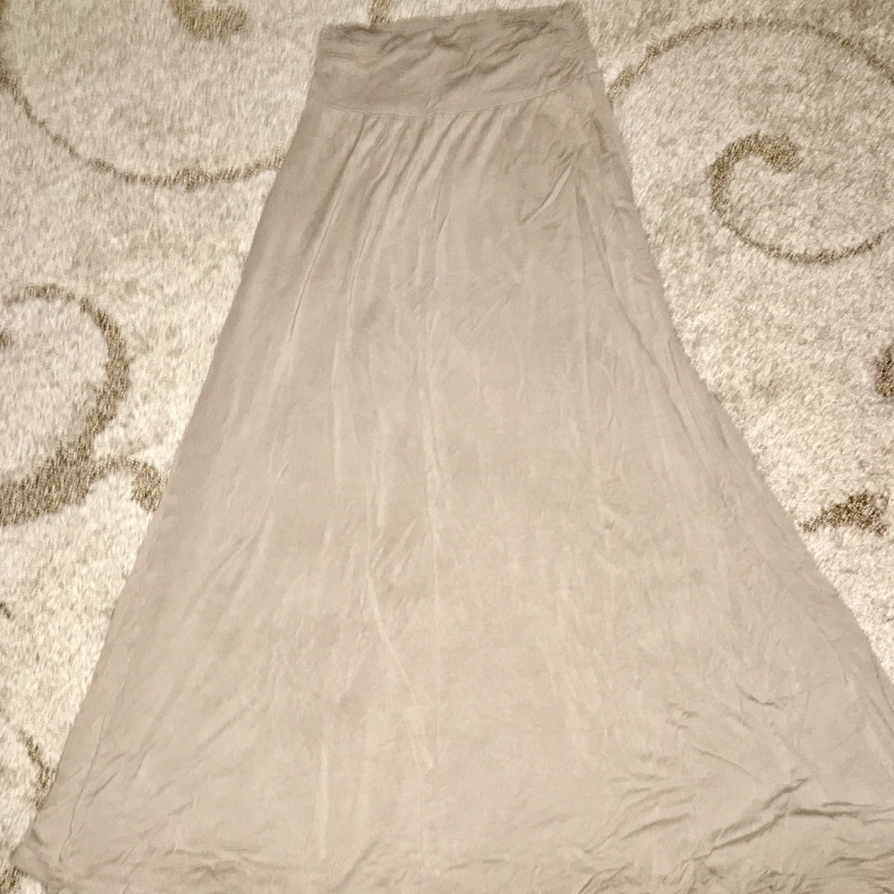Beige skirt