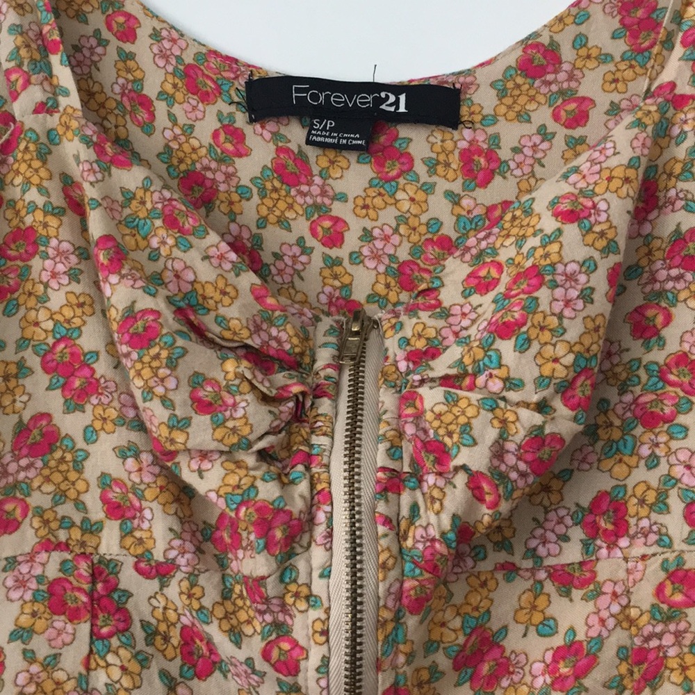 Babydoll Zip-Up Tanktop - Picture 3 of 3
