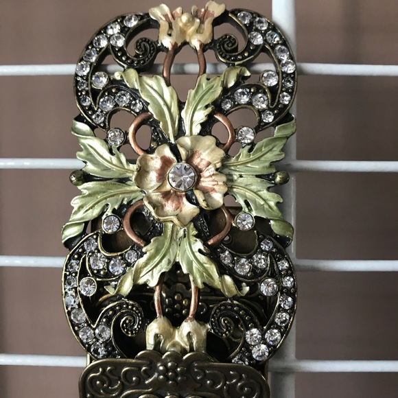 Stretchy antique gold and jeweled buckle belt - Picture 3 of 5
