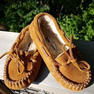 Adorable and cozy slippers
