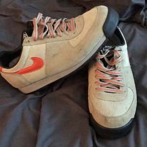 Nike acg shoe tan and orange