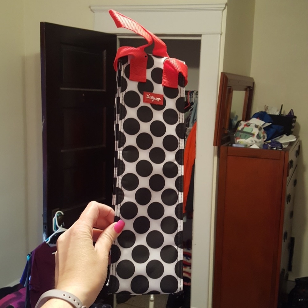 Thirty-one wine bottle thermal
