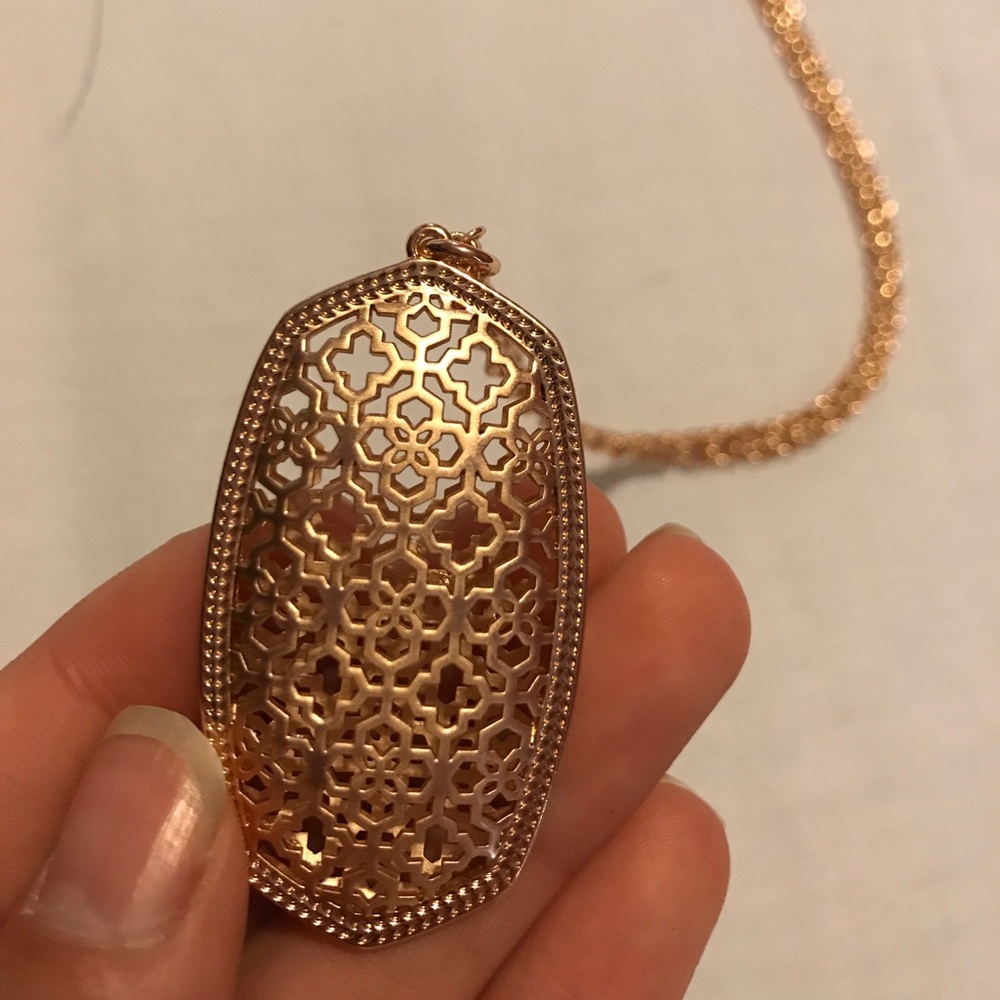 Kendra Scott Necklace